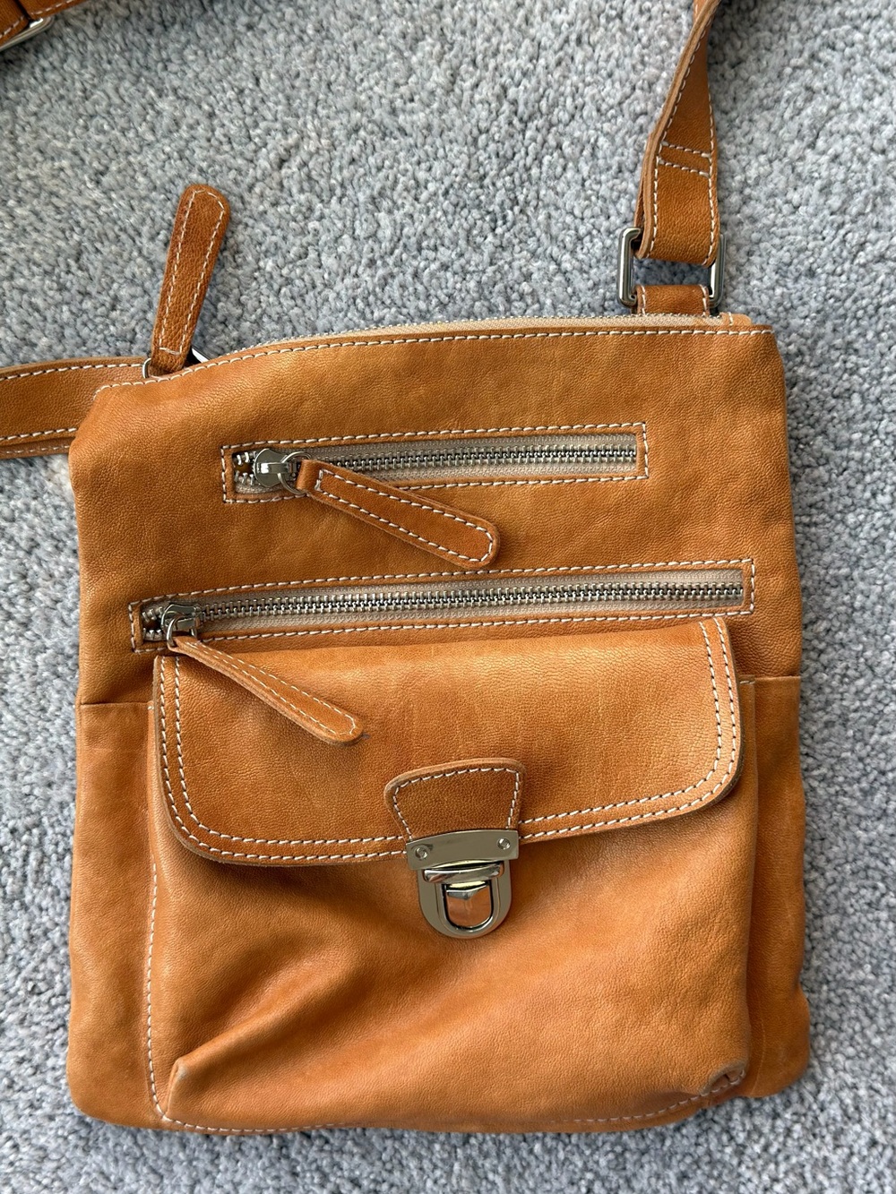Leather Crossbody Bag in Cognac Brown - Unbranded
